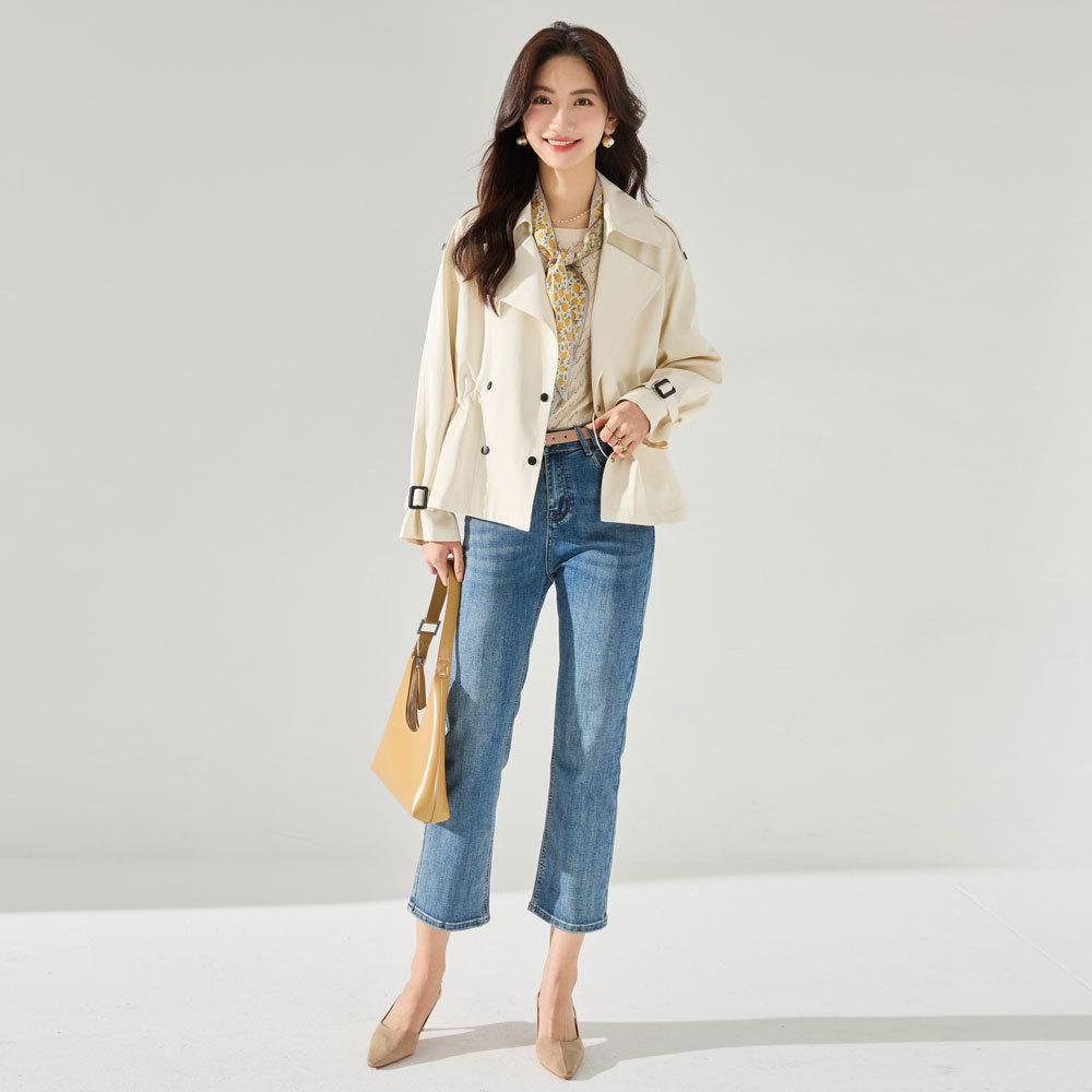 Spring new short, casual and comfortable, cotton is not easy to wrinkle, and the texture is good. Short small drawstring classic trench coat