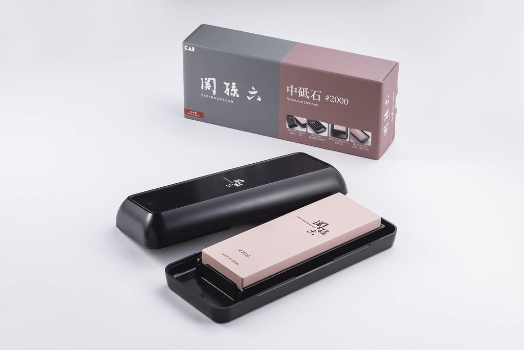 Kai Seki Magoroku Medium Knife with Storage Made in AP0331 Sharpener, #2000, Case, Japan,