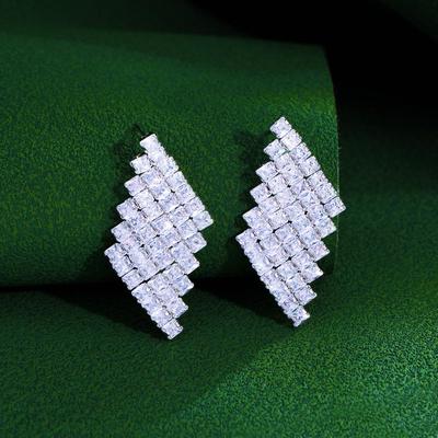 CMM Einzigartige Rhombus AAA Zirkonia Silber Farbe Braut Hochzeit Ohrstecker Kleid Zubehör Schmuck für Frauen