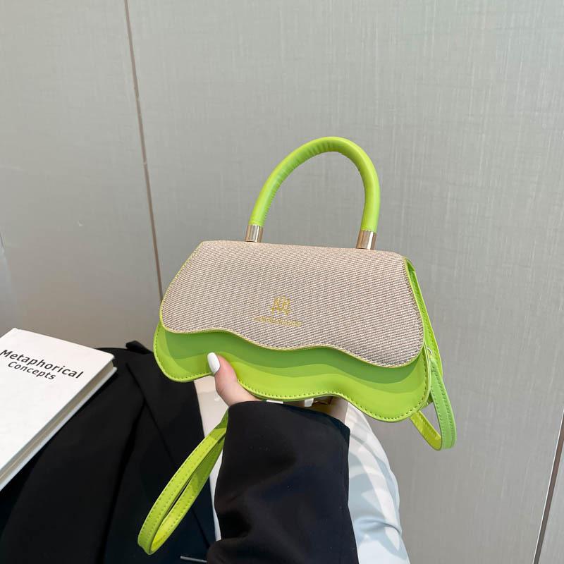Casual Portable Small Square Bag Trendy Retro Small Bag Women's 2025 Summer New Fashion Casual Popular Messenger Bag