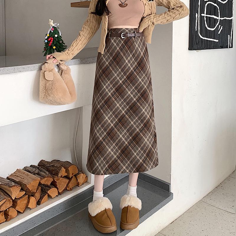 Plus Size Korean-Style Plaid Wool Skirt with Belt for Women