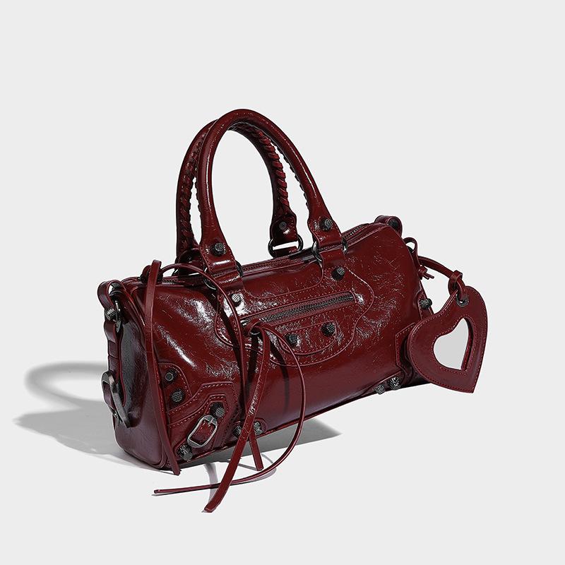 Stylish Dark Rivet Motorcycle Bag – High-End, Large-Capacity Shoulder/Crossbody Tote for Trendy Women