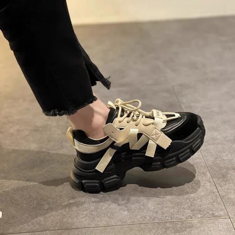 

Спортивне жіноче взуття Кросівки на високій платформі Спортивне взуття на шнурівці для жінок Якісне вулканізоване дизайнерське взуття класу люкс Світле A 40