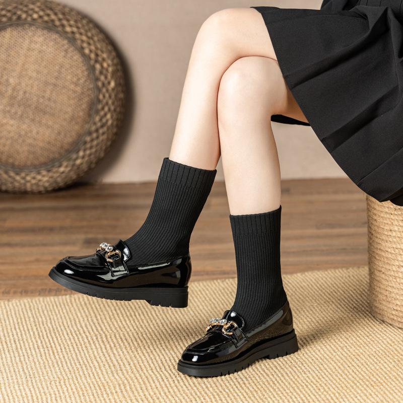 Herbst und Winter neue Mädchen Mittelstiefel, Laufstegauftritt von Schülerinnen, Gummi dicksohlige weichsohlige mittlere und ältere Kinder