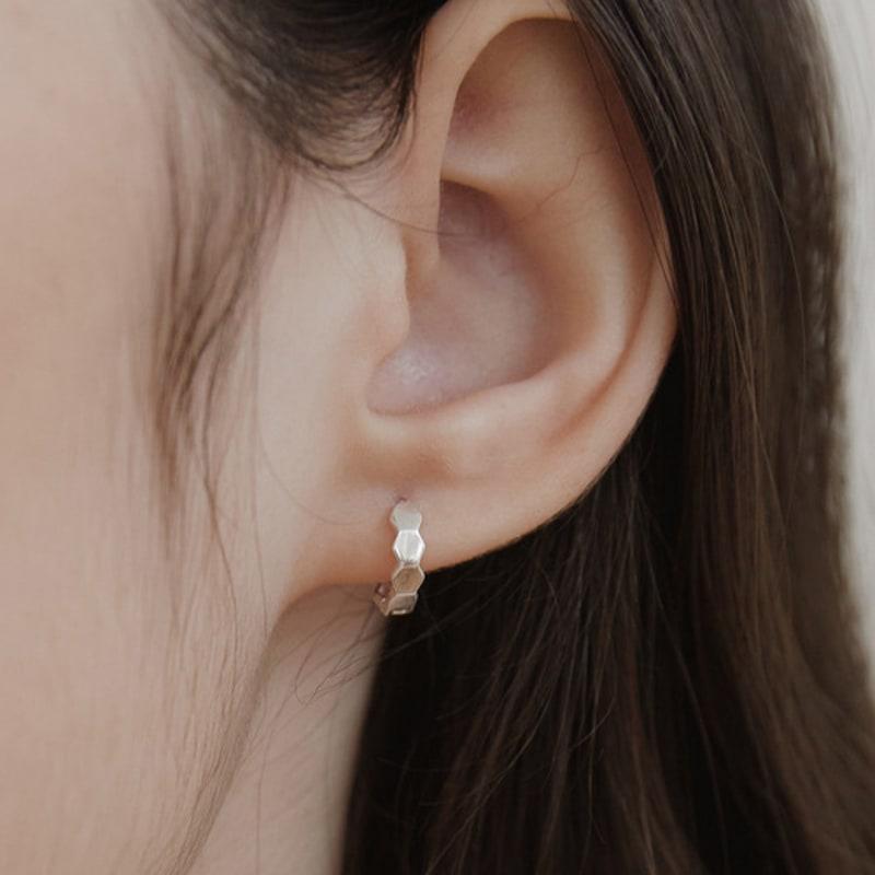 

TATIANA (925 Silver) Wave Toy Hoop Earrings EC1983 SILVER