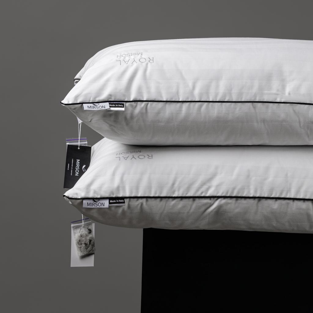 Down-Filled Pillow №3050 Royal Pearl — 90% down, 10% feather, Fill Power 350, Medium.