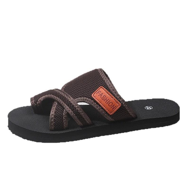 Foreign trade large size summer new European and American breathable cover toe pedal flat bottom light beach cool slippers women