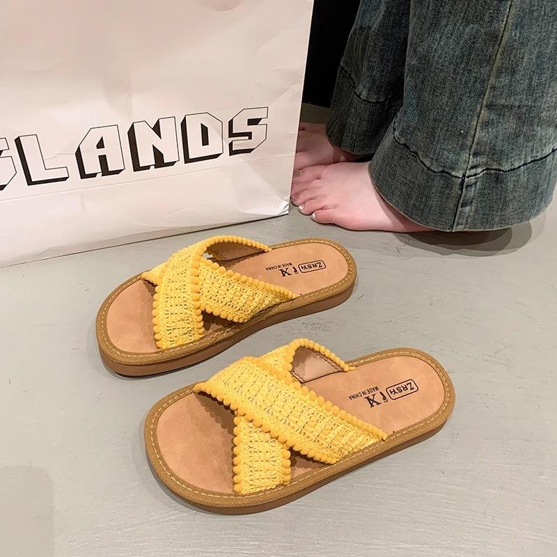 

Flat bottom woven hollow cool slippers women s outer wear 2025 new summer skirt fairy style soft bottom one-word slippers 40 лимонно-жовтий колір