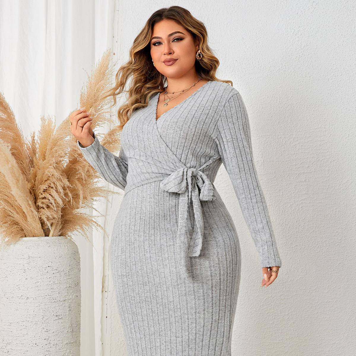 Вязаное платье с v-образным вырезом для женщин — фото 2