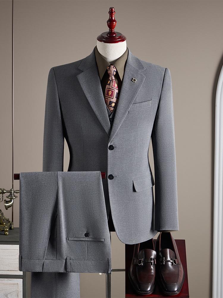 Men's Anti-Wrinkle Slim Fit Business Suit: High-End Formal Wear for Weddings and Engagements.