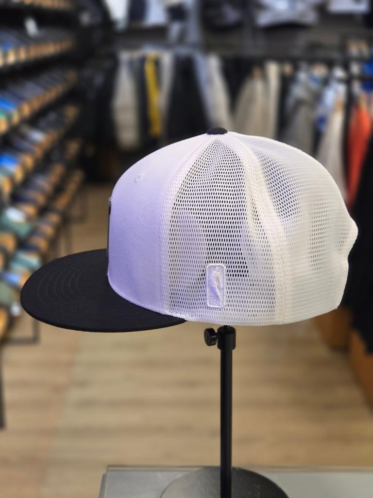 NBA Unisex NYK Metal Mesh Trucker Snapback N255AP612P(00)