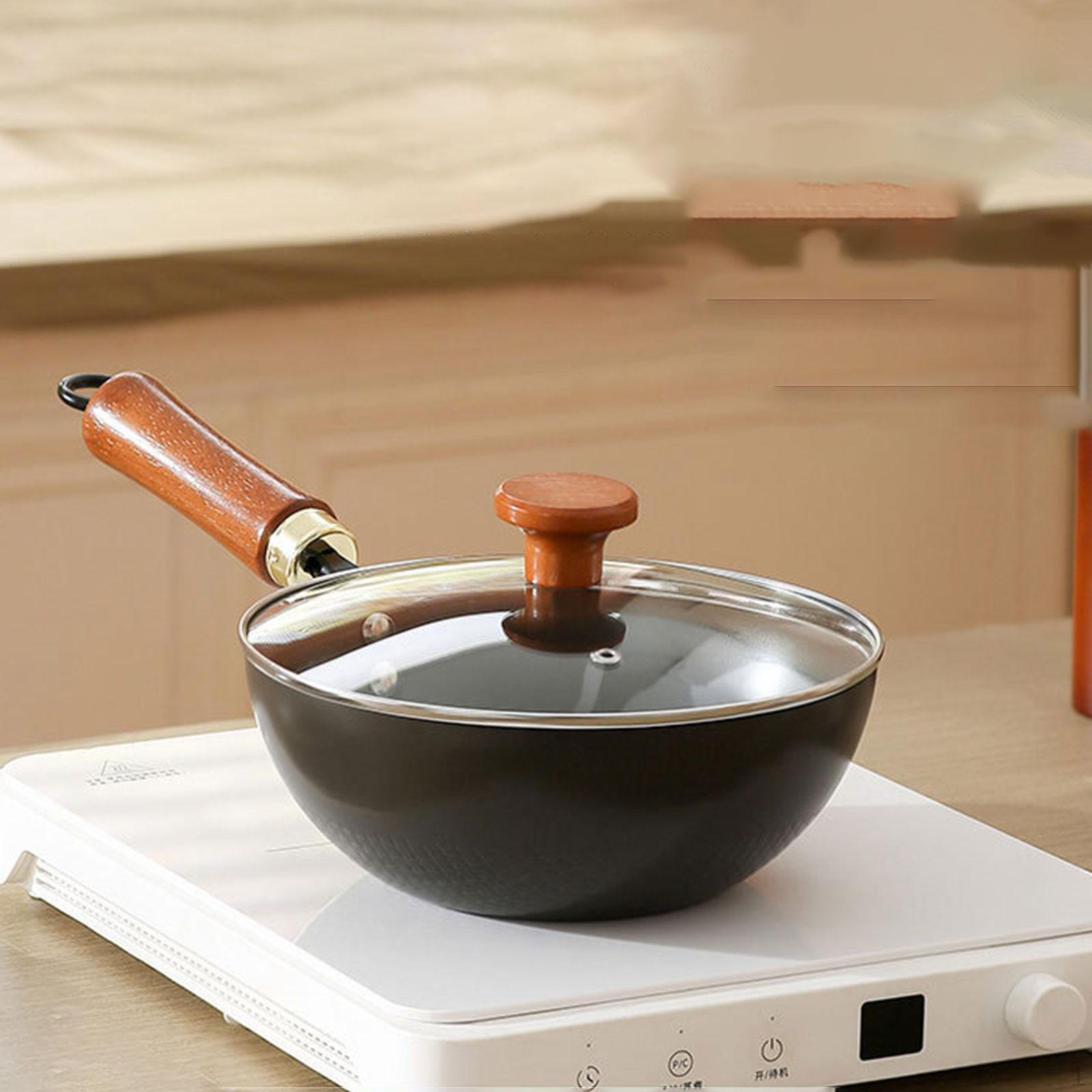 

Железный вок с китайской деревянной ручкой, многофункциональная кухонная утварь, газовая сковорода для кемпинга 20CM