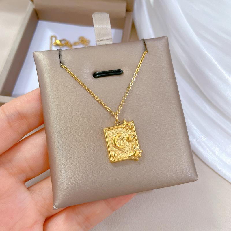 Popular Element Personality Minimalist Wind Furnace Real Gold Necklace Female Collarbone Chain