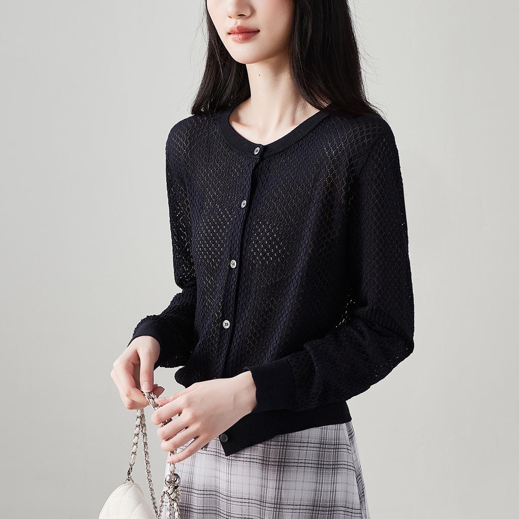 Lingge hollow knitted cardigan jacket for women in spring 2026, fashionable and versatile, slimming casual top