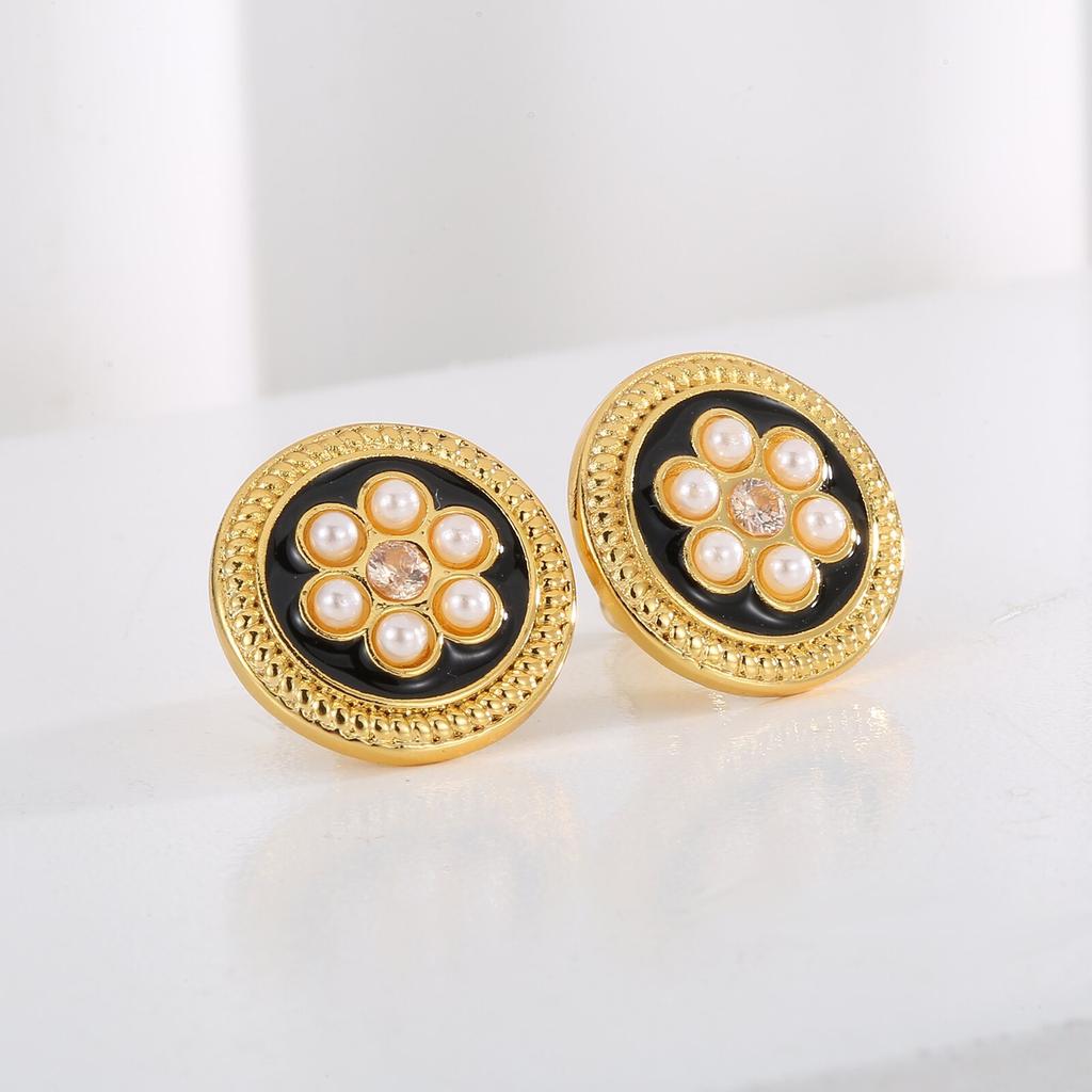 Retro Perlenohrclips ohne Ohrlöcher, High-End Nischenohrringe, Herbst- und Winterohrringe, vielseitig einsetzbare Ohrstecker, modisch