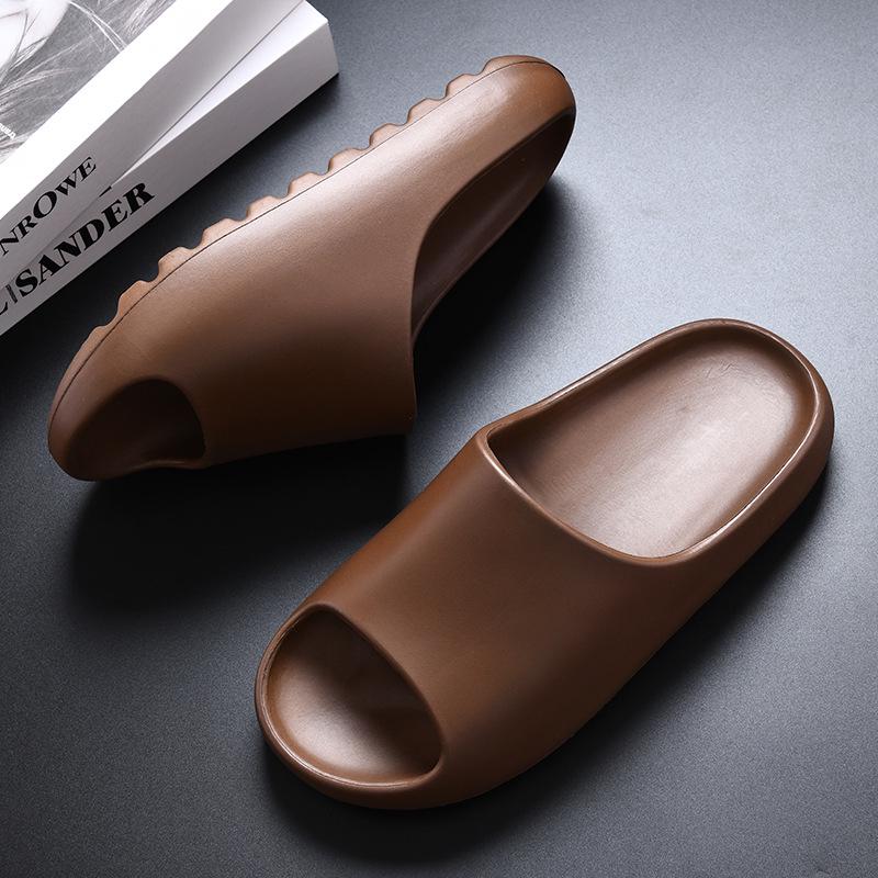 Men's 2025 Summer Bestseller: Thick-Soled One-Strap Cool Slippers