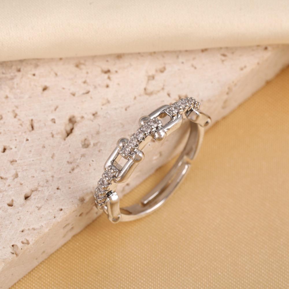 Copper-Plated 18K Skin-Brightening Butterfly Ring with Zircon Inlay for Women