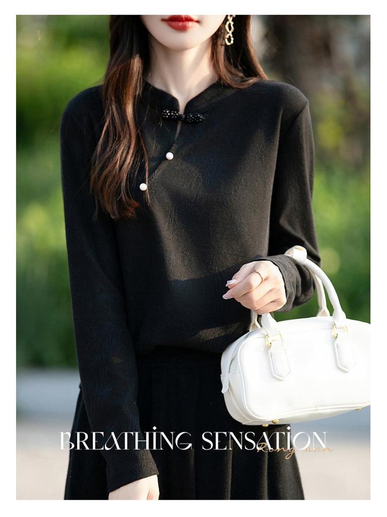 2024 Autumn/Winter High-End Knitted Sweater with Chinese Pearl Frog Closure