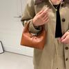 New Women's 2025 Niche Bag Solid Color Design High Sense Elegant Fresh Fashion Retro Versatile Handbag