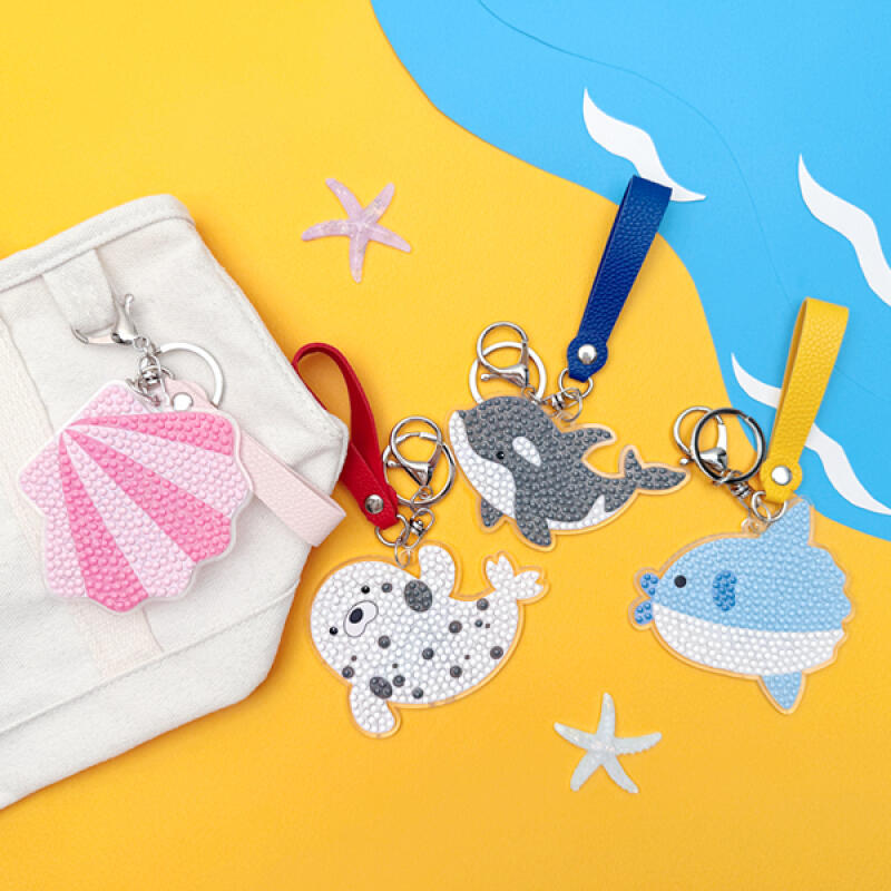 Zrób brelok do kluczy z haftem krzyżykowym 'Morscy Przyjaciele Gem' (1 osoba, wybierz 1 z 4)