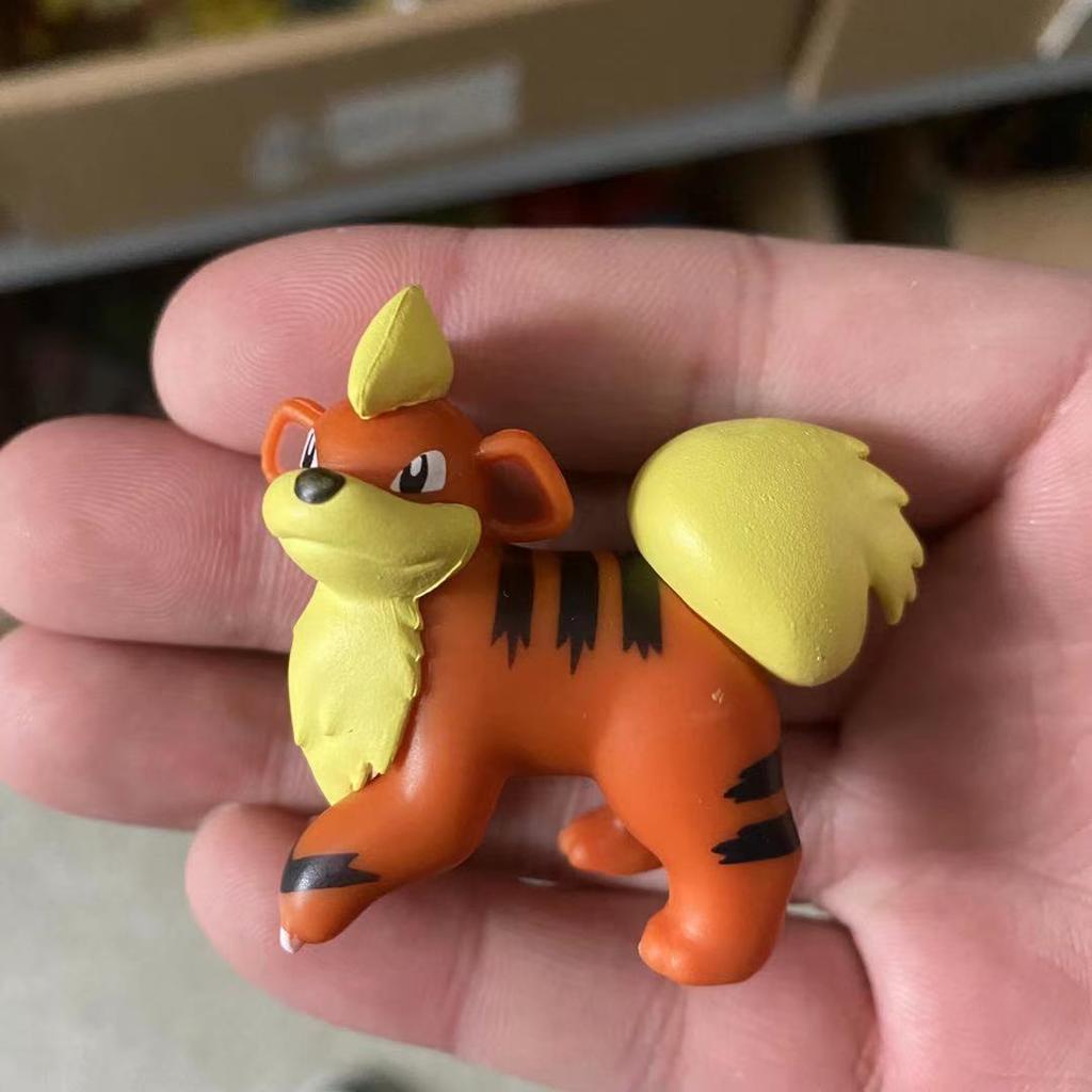 Pokemon Tomy 1:20 Isometric Series Arcanine Model WCT Action Figure Toys