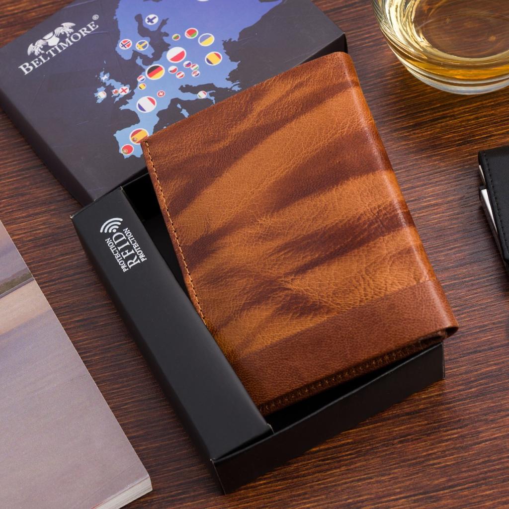 Classic Vertical Brown Leather Men's Wallet RFiD Beltimore D36