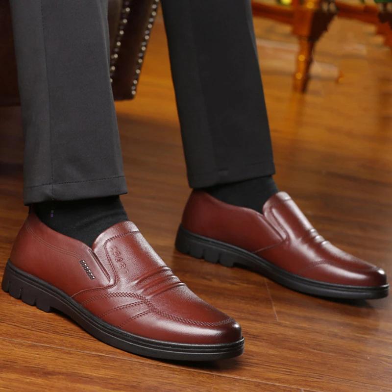 Man Sport Shoe Loafers Men Non-slip Leather Slip-on Black Driving Shoes Sneakers Male Dress Shoes Light Breathable Footwear Flat