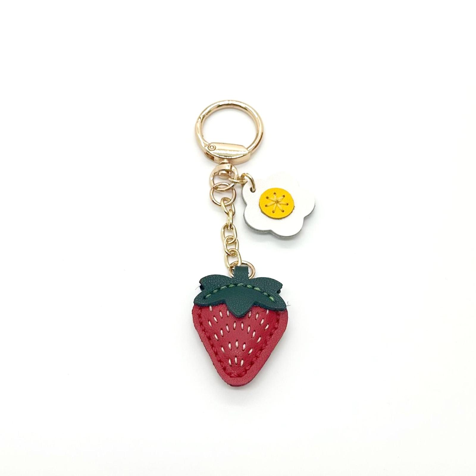Handmade Leather Strawberry Bag Charm Gold Fruit Keychain Cute Daisy Flower Pendant for Purse