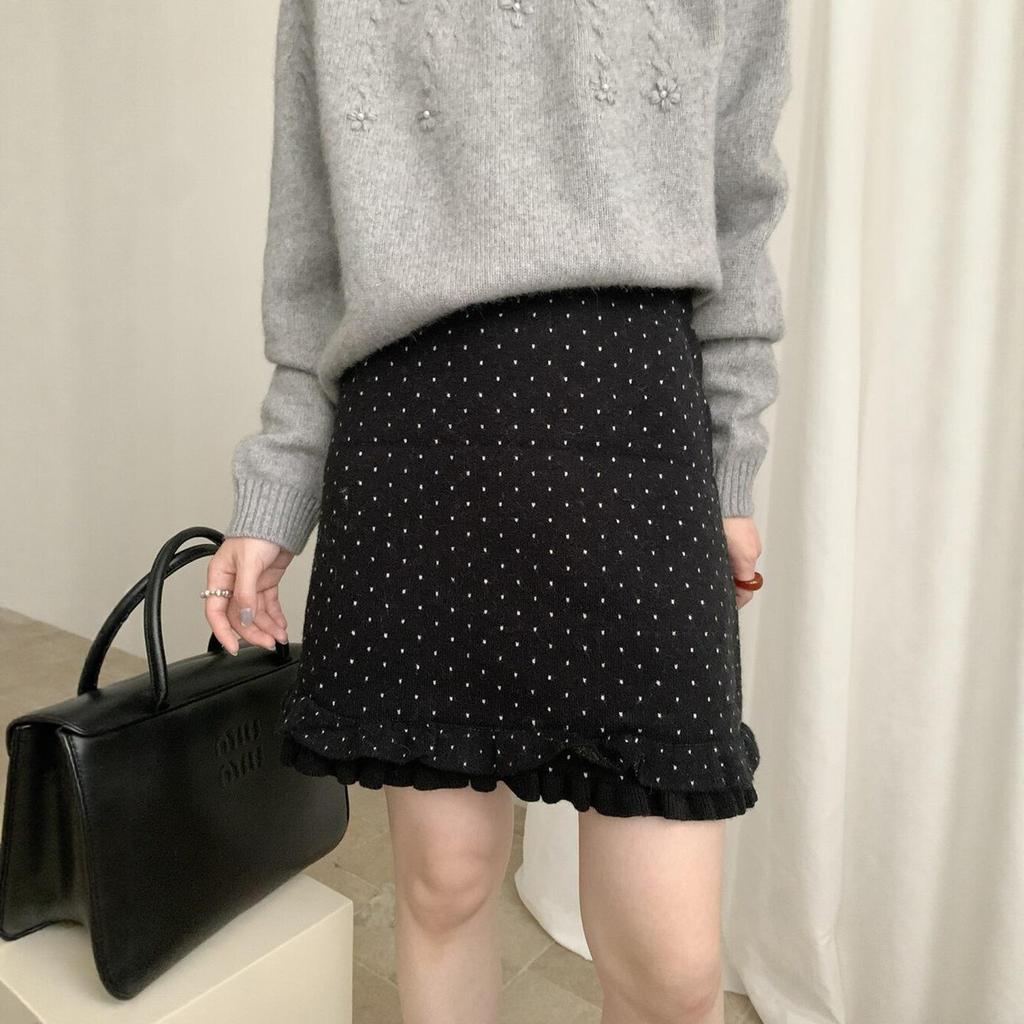 Trendy Polka Dot Knit Black Fungal A-Line Skirt for Women - Winter Petite Hip-Hugging Short Skirt