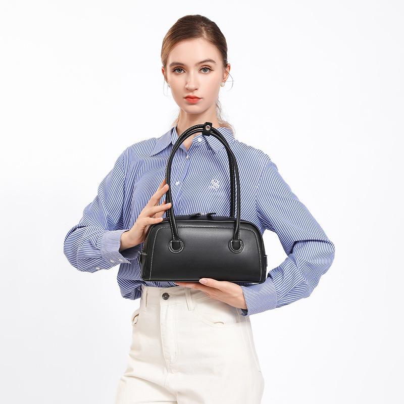 

2025 New Niche Handbag Korean Style High-End Fashion Bag for Women with a Sense of Sophistication Summer Versatile Single Shoulder Small Square Bag