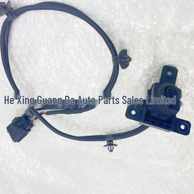 95780-D2000: Front Grille Auxiliary Camera for Genesis G90 (2017-2018)