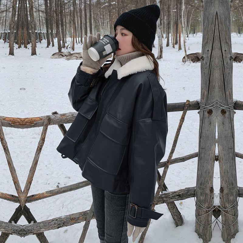 

Куртка из искусственной кожи, куртка из искусственного меха, женская короткая зимняя новая бархатная утолщенная хлопковая куртка, кожаная куртка, мотоциклетная одежда 3XL suggestion [145-77.5 kg] чёрный