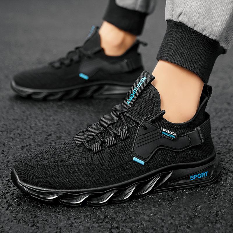 Trend fashion casual breathable fly-woven sports men's shoes 2025 summer light breathable men's trendy shoes 2025