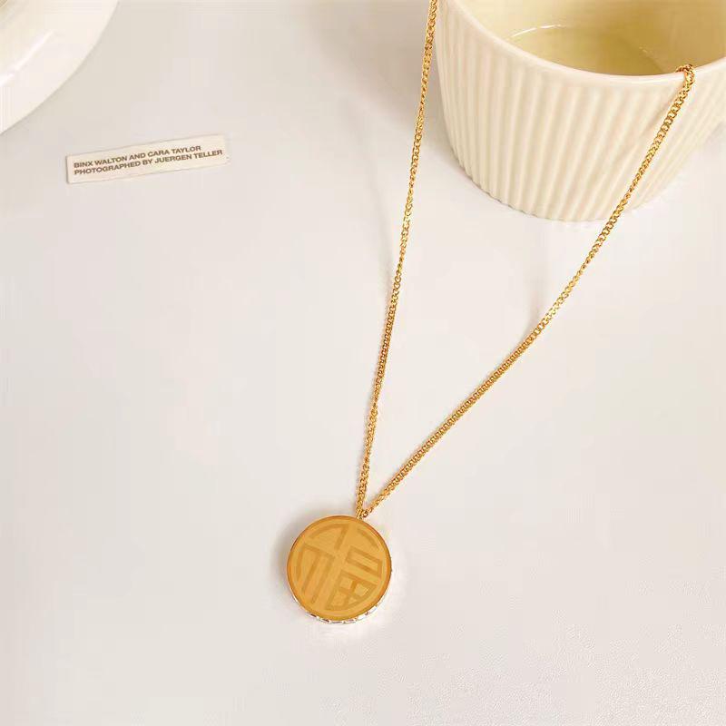 Elegant S925 Sterling Silver Chinese Fu Pendant Clavicle Necklace for Women - Double-Sided Light Luxury Accessory