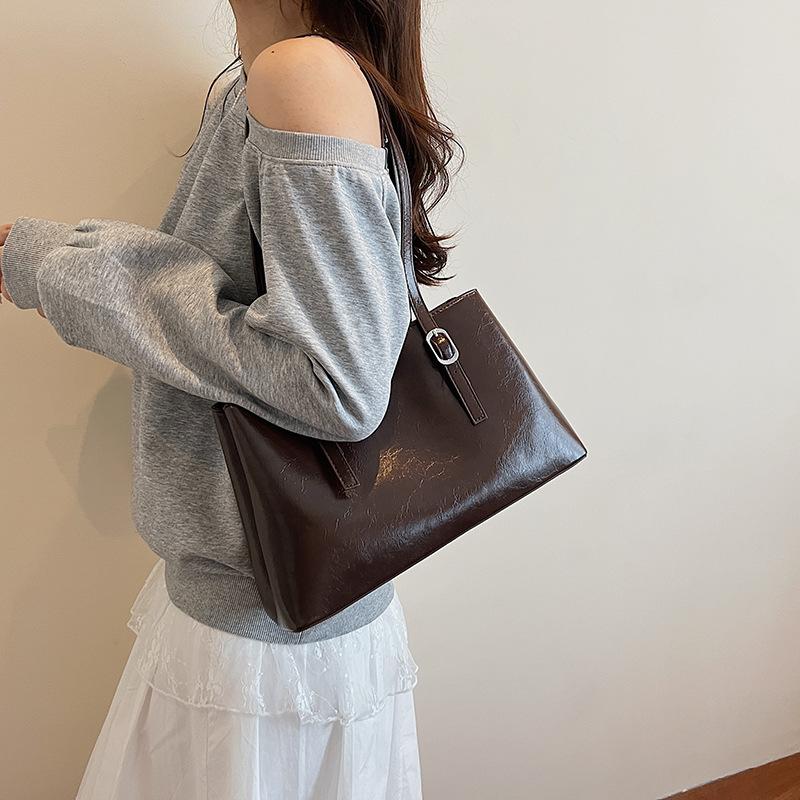 Retro large-capacity shoulder tote bag women's autumn new niche design hand-held underarm bag trendy women's bag