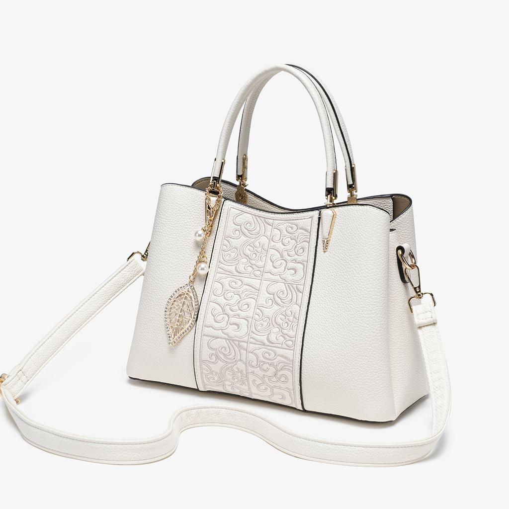Versatile Portable Fashion Women'S Shoulder Messenger Bag Big Bag Summer