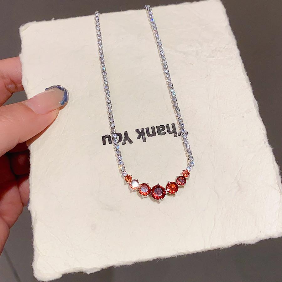 Geometric Zircon Pendant Necklace For Women With Elegant Lock Chain Fashion Jewelry