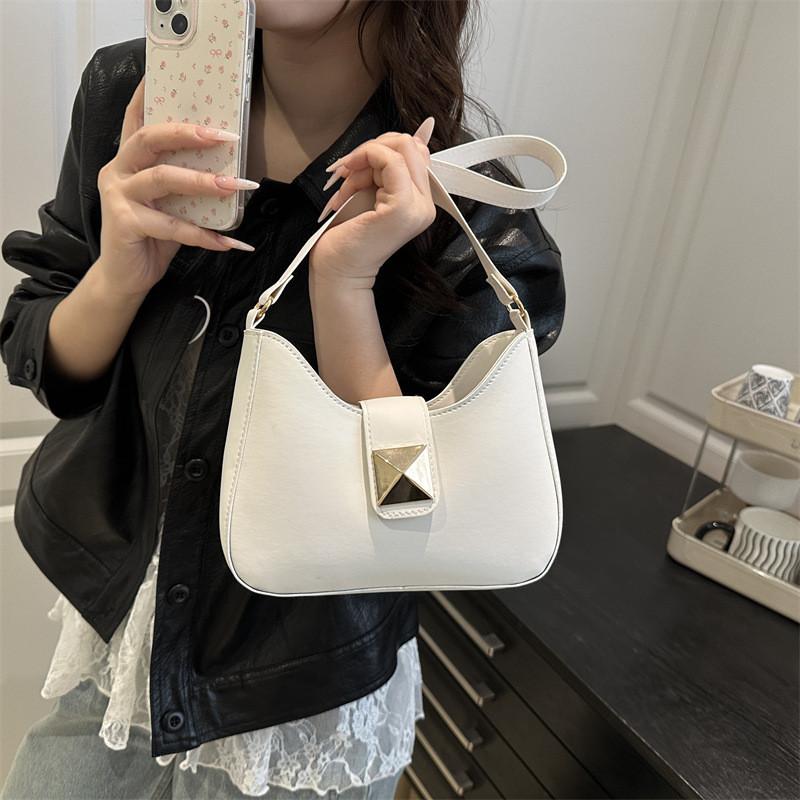 Simple Solid Color Gold Buckle Decoration Women Casual Shoulder Bag For Daily