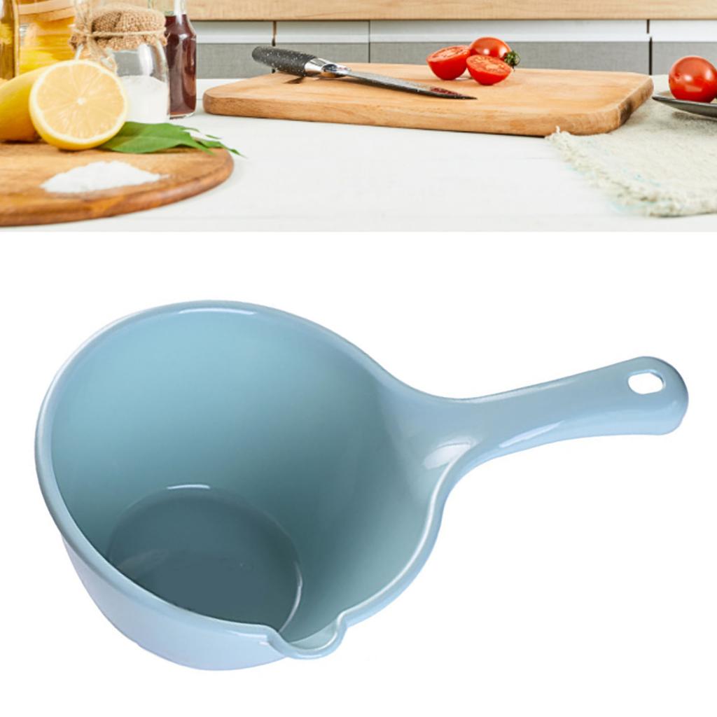 Plastic Water Ladle Bath Ladle Dippers Water Bath Scoop Bathroom Water Scoop Cup Home Essential for Watering Flowers Bathing