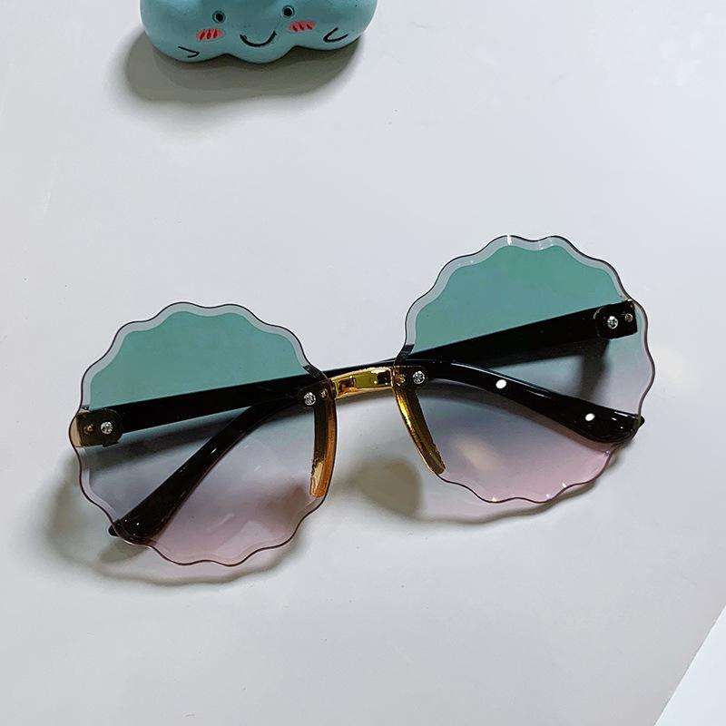Frameless Square Spring and Summer Bright Fashion Women's Sunglasses Are Suitable for Daily Vacation Beach Accessories