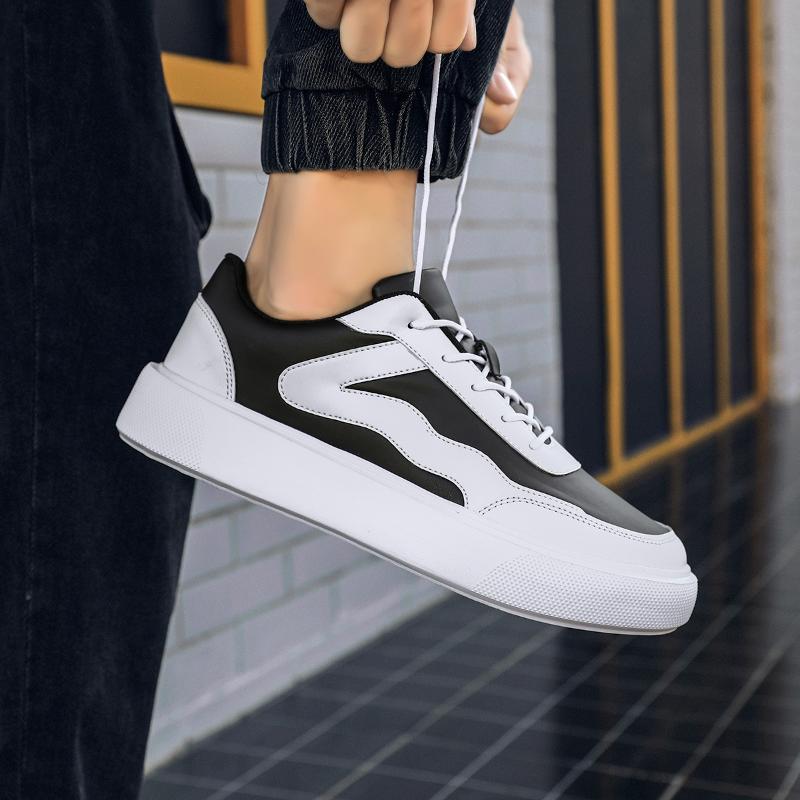 Outdoor Men's Sneakers Comfortable Leather Men's Platform Shoes Casual Lace-up Vulcanized Shoes Black White Walking Shoes