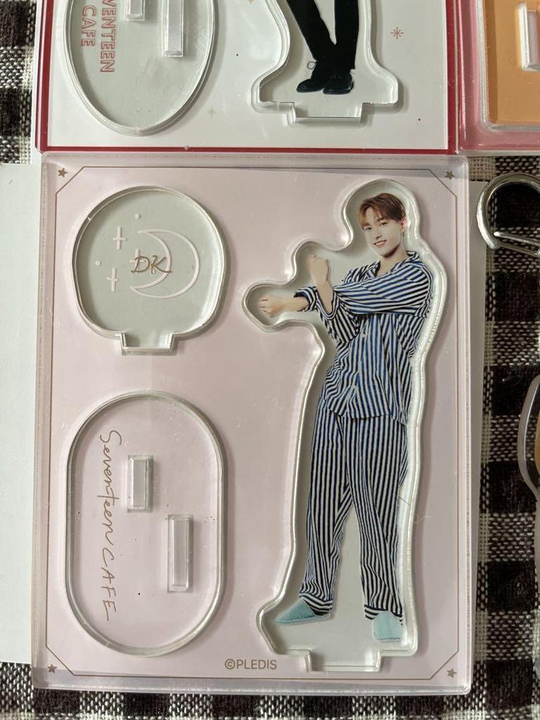 [USED] SEVENTEEN CAFE DK Acrylic Stand Set
