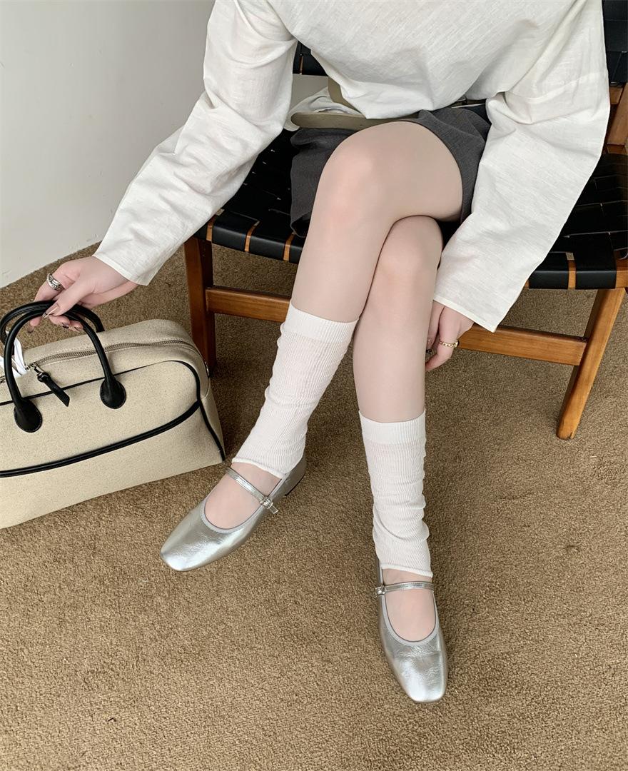 

Vintage Mary Jane single shoes women 2025 new autumn French temperament fairy gentle casual soft flat grandma shoes 39 серебряный