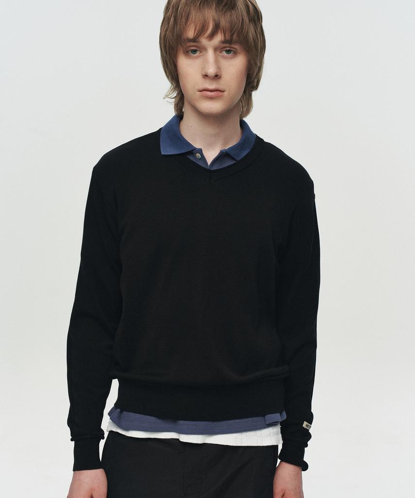 Hoite Niel Cotton V-Neck Knit (Black)