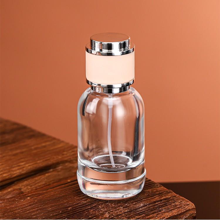Transparent Glass Perfume Spray Bottle for Small Sample Dispensing