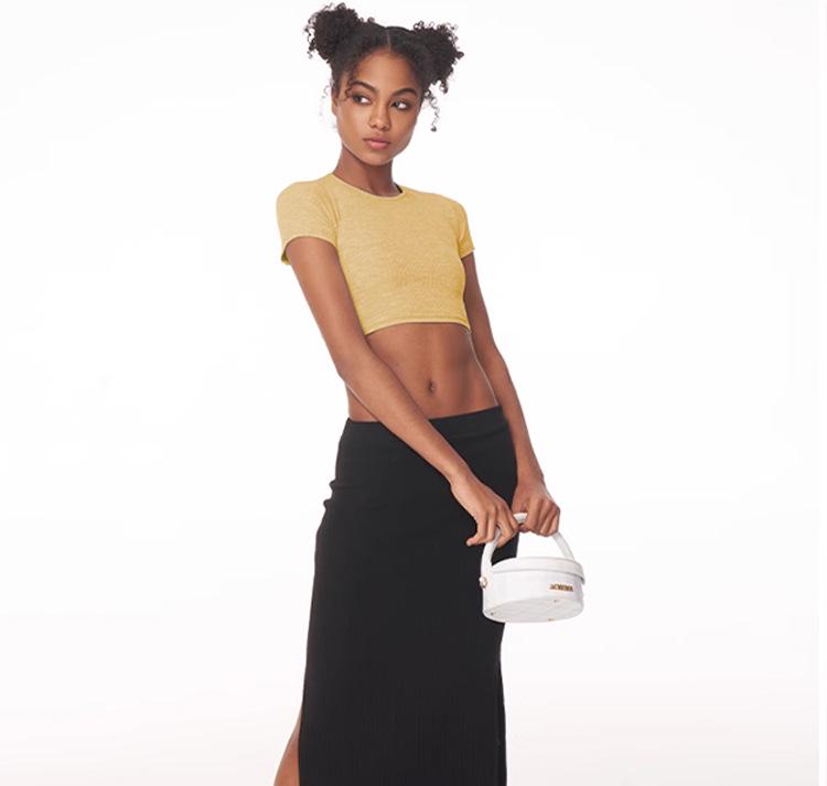 European American Crop Tops: Short Sleeve, Navel-Baring, for Yoga & Running with Pocket & Chest Pads