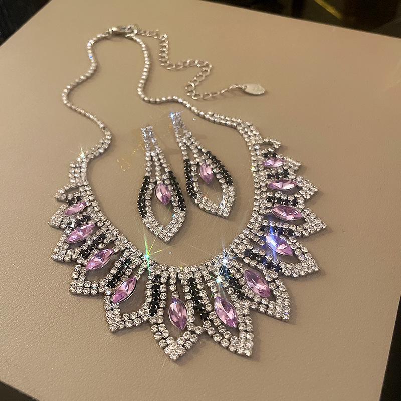 "High-End Luxury Drop Necklace and Earrings Set - European and American Niche Versatile Jewelry"