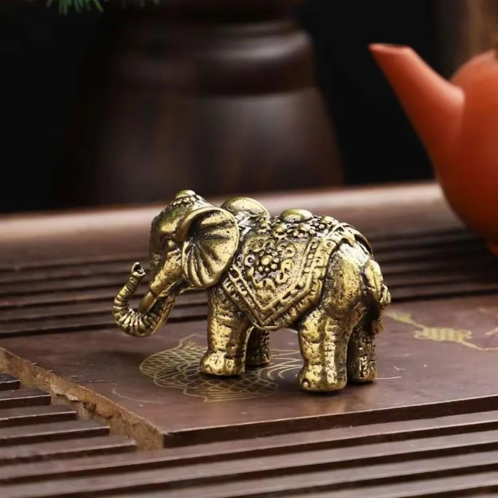 Brass Lucky Elephant Wealth Vintage Copper AnimalOffice Home Antiques Accessories Figurines Desktop Decorations Creative Gifts