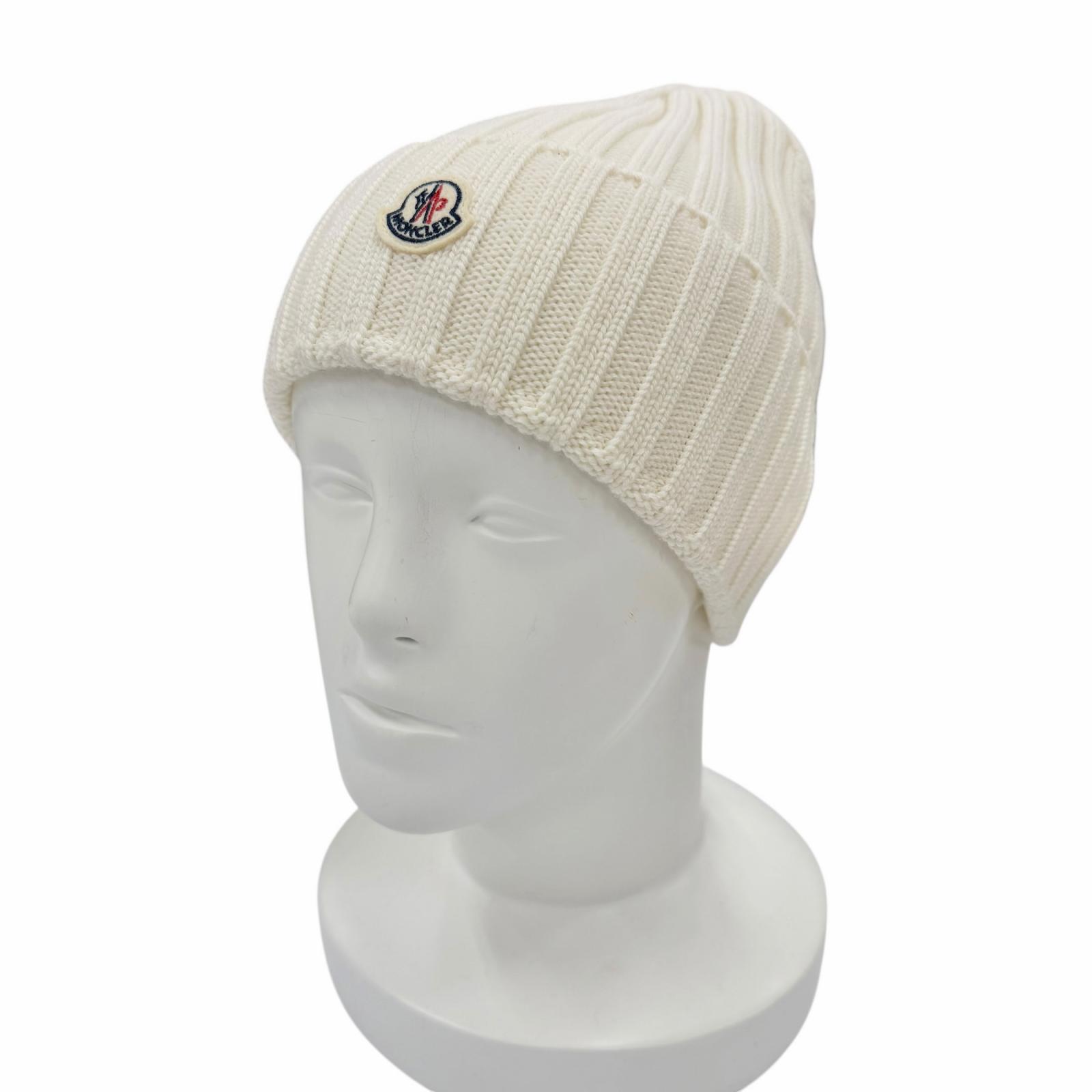 Pristine MONCLER Knit cap Beanie with logo patch Ivory wool Women Used