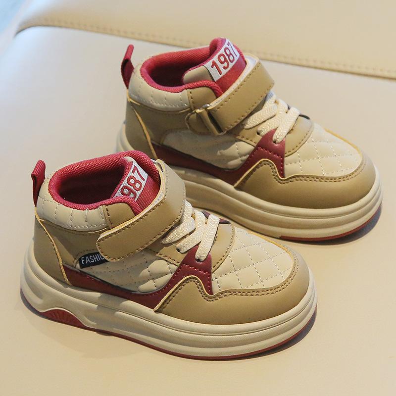 Children's Sports Shoes 2025 Spring and Autumn Boys' Casual Board Shoes High-top and Lightweight Girls' Bread Shoes Soft-soled Baby Shoes List